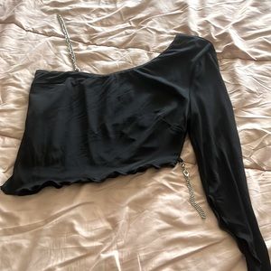 Black crop top chain sleeve